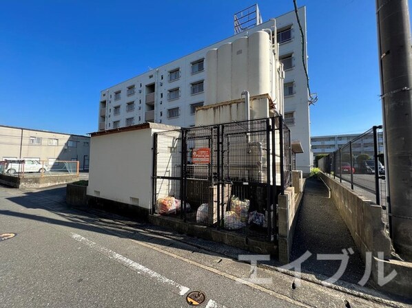 下日佐ビルの物件外観写真